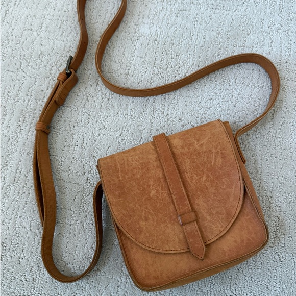 ABLE Tirhas Saddle Crossbody Bag In Cognac Leather - Picture 2 of 8